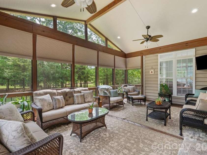 10826 Persimmon Creek Drive, Mint Hill, NC 28227.  MLS# CAR4368571, YatesRealty ID 13825. 