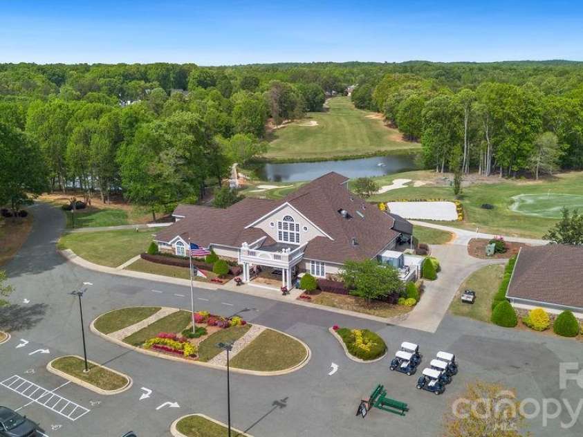 10826 Persimmon Creek Drive, Mint Hill, NC 28227.  MLS# CAR4368571, YatesRealty ID 13825. 
