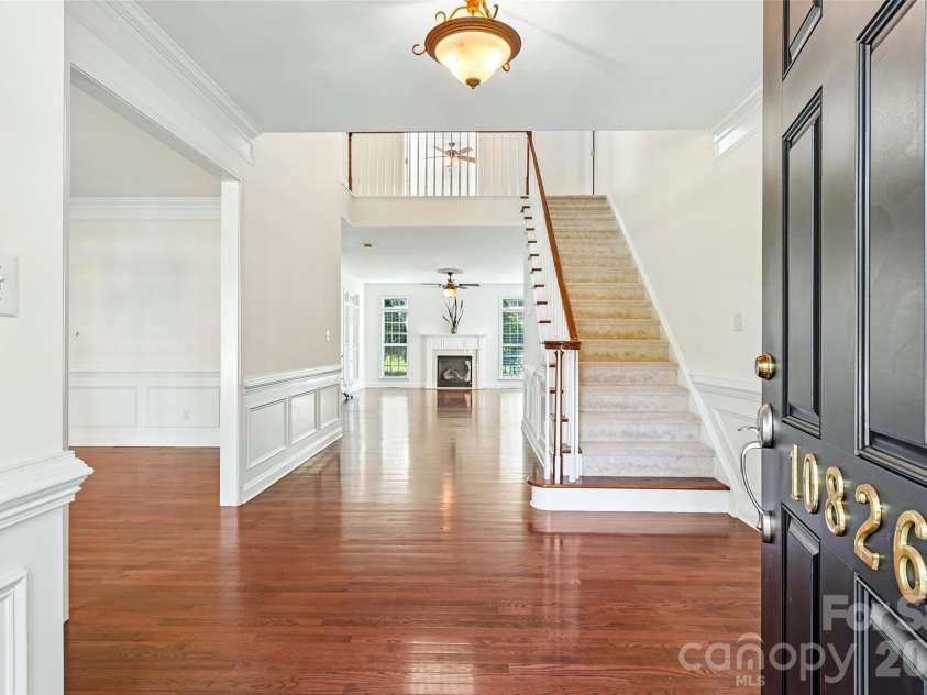 10826 Persimmon Creek Drive, Mint Hill, NC 28227.  MLS# CAR4368571, YatesRealty ID 13825. 