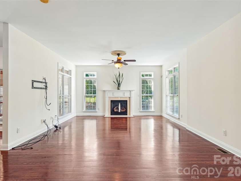 10826 Persimmon Creek Drive, Mint Hill, NC 28227.  MLS# CAR4368571, YatesRealty ID 13825. 