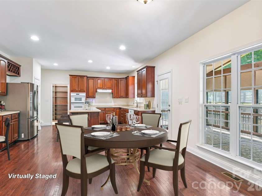10826 Persimmon Creek Drive, Mint Hill, NC 28227.  MLS# CAR4368571, YatesRealty ID 13825. 