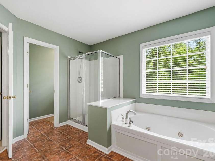 10826 Persimmon Creek Drive, Mint Hill, NC 28227.  MLS# CAR4368571, YatesRealty ID 13825. 