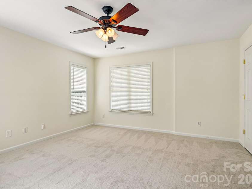 10826 Persimmon Creek Drive, Mint Hill, NC 28227.  MLS# CAR4368571, YatesRealty ID 13825. 