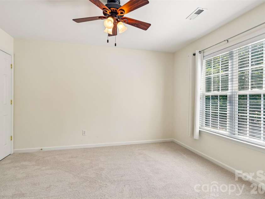 10826 Persimmon Creek Drive, Mint Hill, NC 28227.  MLS# CAR4368571, YatesRealty ID 13825. 