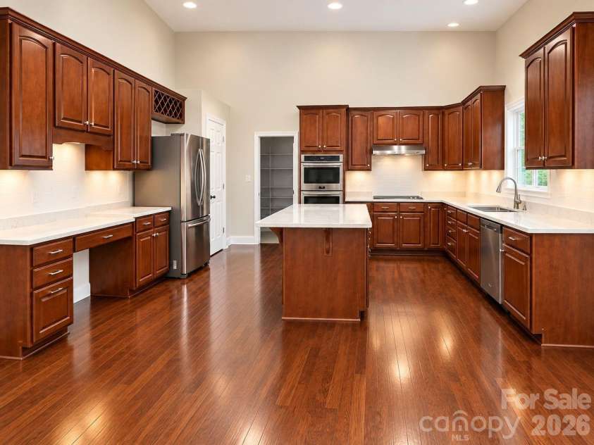 10826 Persimmon Creek Drive, Mint Hill, NC 28227.  MLS# CAR4368571, YatesRealty ID 13825. 