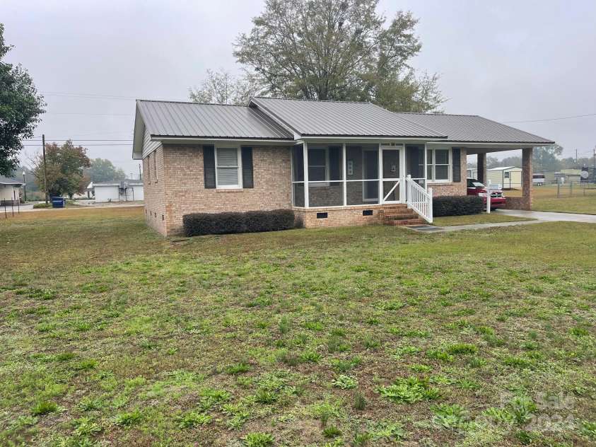 108 Patsy Lane, Cheraw, SC 29520.  MLS# CAR4202500, YatesRealty ID 13827. 