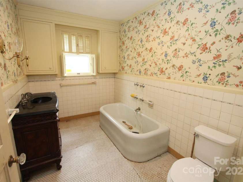 206 Rose Terrace, Wadesboro, NC 28170.  MLS# CAR4259702, YatesRealty ID 13829. 