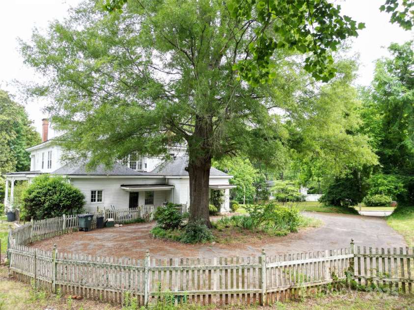 206 Rose Terrace, Wadesboro, NC 28170.  MLS# CAR4259702, YatesRealty ID 13829. 