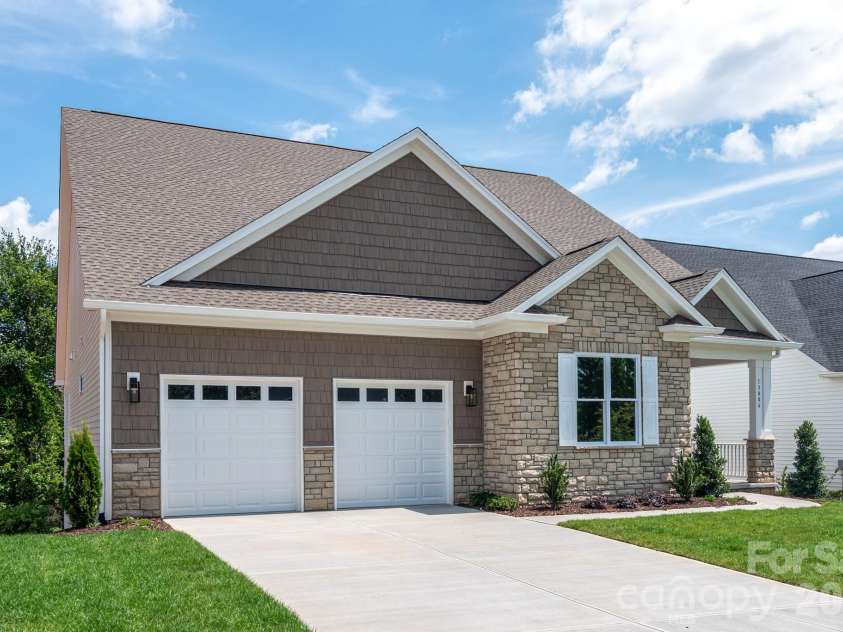 13006 Hazelbrook Lane, Cornelius, NC 28031.  MLS# CAR4333656, YatesRealty ID 1383. 
