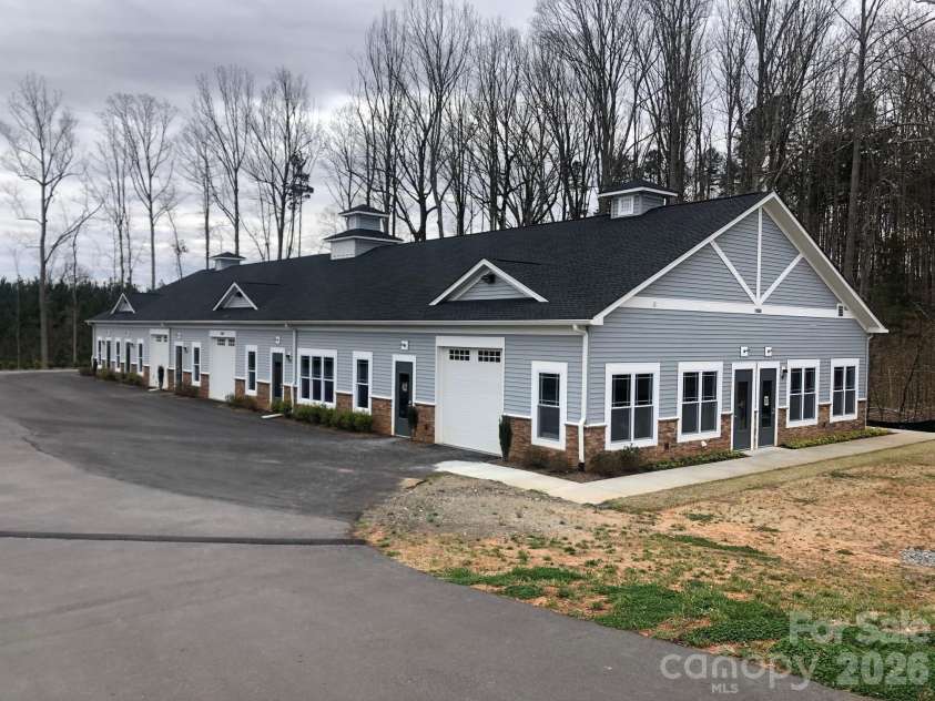 13006 Hazelbrook Lane, Cornelius, NC 28031.  MLS# CAR4333656, YatesRealty ID 1383. 