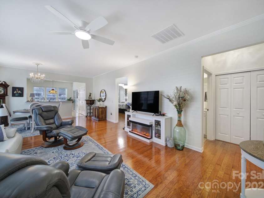 3935 Yosemite Way, Fort Mill, SC 29707.  MLS# CAR4211419, YatesRealty ID 1383. 