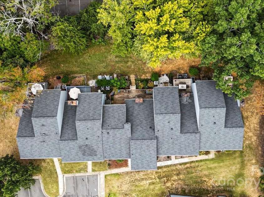 6610 Point Comfort Lane, Charlotte, NC 28226.  MLS# CAR4298567, YatesRealty ID 1383. 