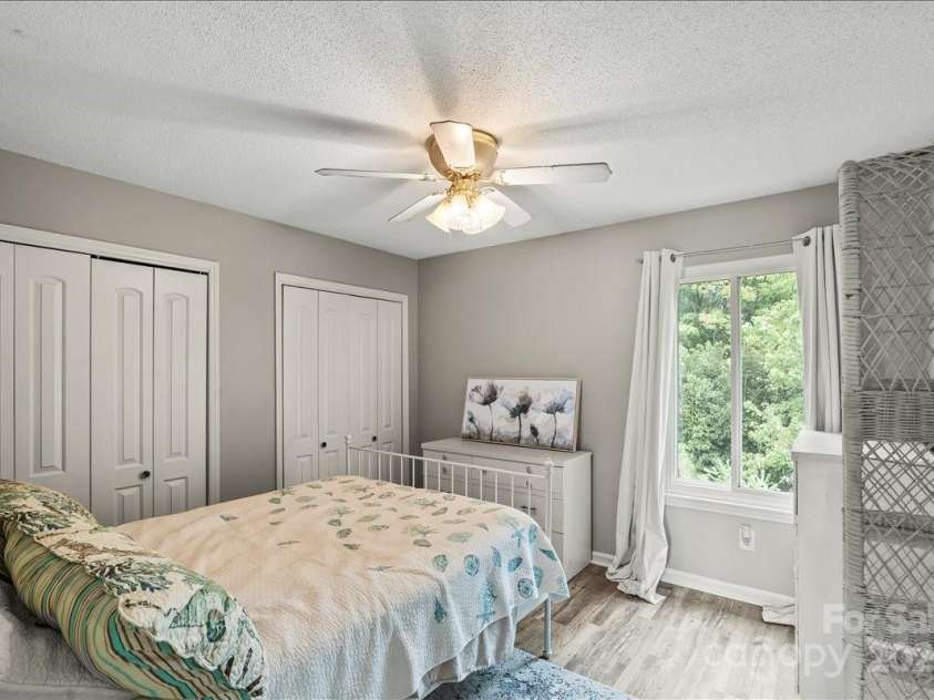 6610 Point Comfort Lane, Charlotte, NC 28226.  MLS# CAR4298567, YatesRealty ID 1383. Main Floor Bedroom