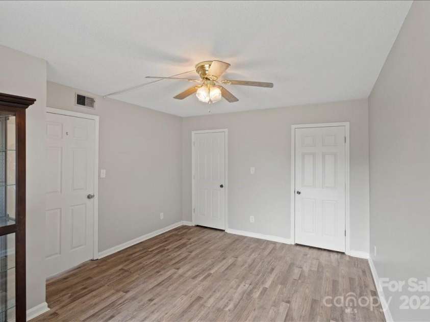 6610 Point Comfort Lane, Charlotte, NC 28226.  MLS# CAR4298567, YatesRealty ID 1383. Third Bedroom on Second Floor