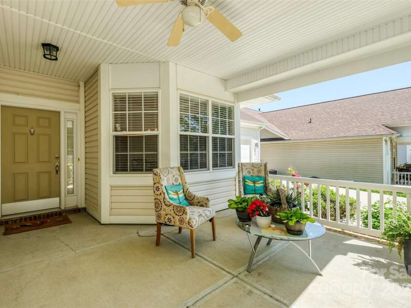 1027 Feather Oak Lane, Matthews, NC 28104.  MLS# CAR4251945, YatesRealty ID 13830. 