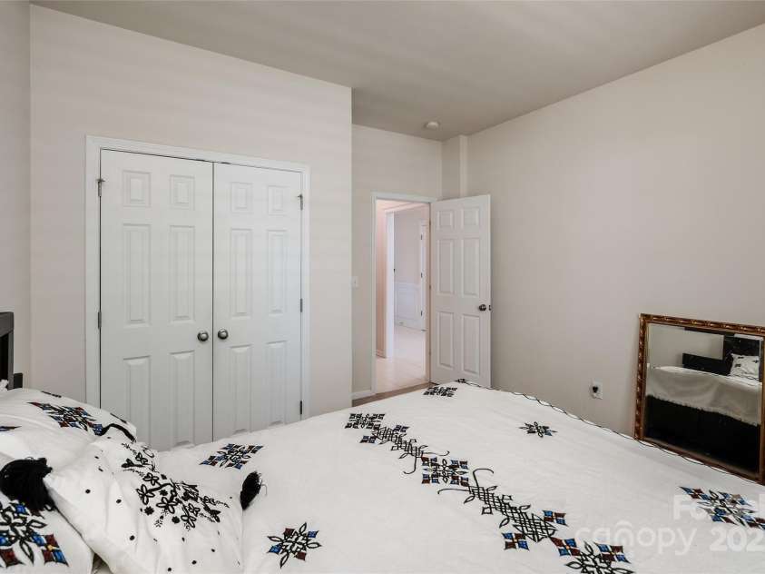 1027 Feather Oak Lane, Matthews, NC 28104.  MLS# CAR4251945, YatesRealty ID 13830. 