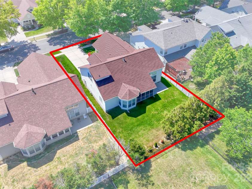 1027 Feather Oak Lane, Matthews, NC 28104.  MLS# CAR4251945, YatesRealty ID 13830. 