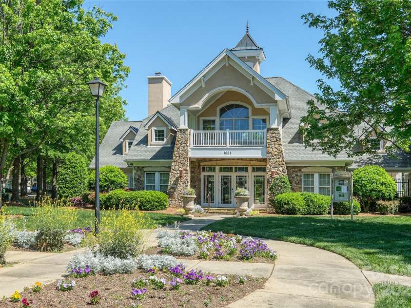 1027 Feather Oak Lane, Matthews, NC 28104.  MLS# CAR4251945, YatesRealty ID 13830. 