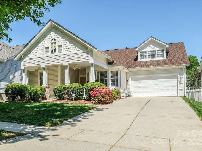 1027 Feather Oak Lane, Matthews, NC 28104.  MLS# CAR4251945, YatesRealty ID 13830. 