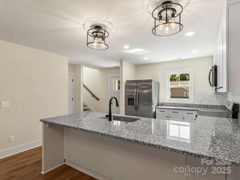 202 Beacon Avenue, Morganton, NC 28655.  MLS# CAR4299210, YatesRealty ID 13830. 