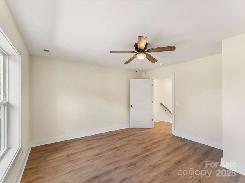 202 Beacon Avenue, Morganton, NC 28655.  MLS# CAR4299210, YatesRealty ID 13830. 