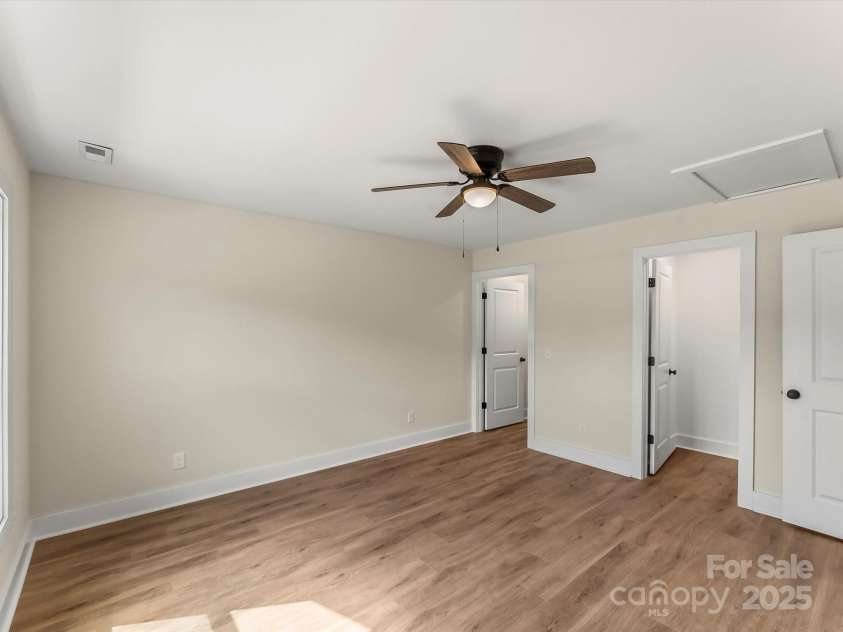 202 Beacon Avenue, Morganton, NC 28655.  MLS# CAR4299210, YatesRealty ID 13830. 