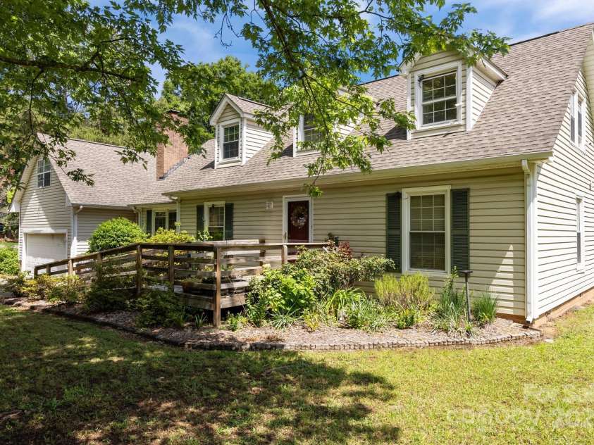 1818 Winfield Drive, Monroe, NC 28110.  MLS# CAR4258532, YatesRealty ID 13831. 