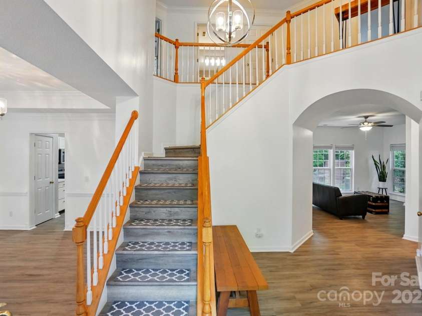 8744 Barrister Way, Charlotte, NC 28216.  MLS# CAR4258006, YatesRealty ID 13832. Foyer