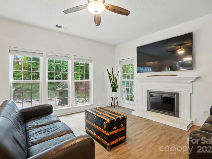 8744 Barrister Way, Charlotte, NC 28216.  MLS# CAR4258006, YatesRealty ID 13832. Living Room