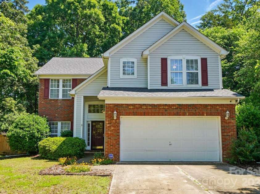 8744 Barrister Way, Charlotte, NC 28216.  MLS# CAR4258006, YatesRealty ID 13832. Welcome Home!