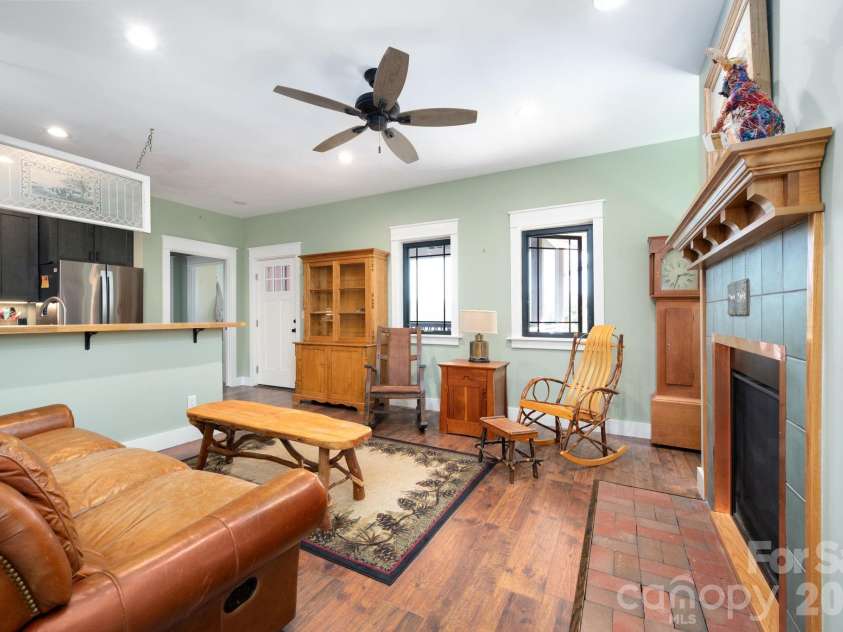 55 Laurel Ridge, Marshall, NC 28753.  MLS# CAR4353005, YatesRealty ID 13833. Main Level living room