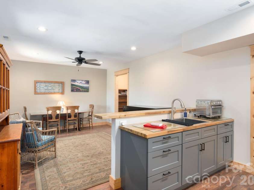 55 Laurel Ridge, Marshall, NC 28753.  MLS# CAR4353005, YatesRealty ID 13833. Open concept kitchen flows into living room