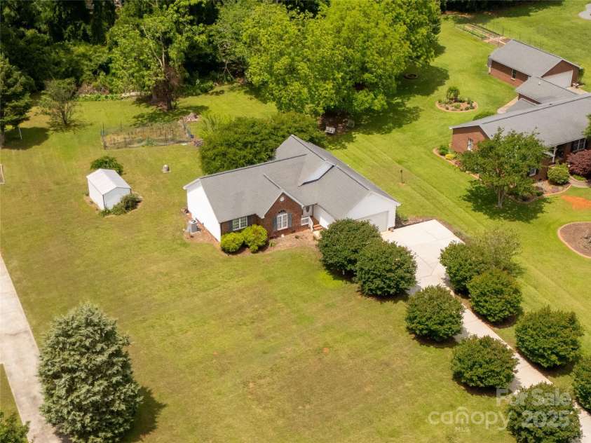 819 Riddle Mill Road, Clover, SC 29710.  MLS# CAR4253724, YatesRealty ID 13835. 