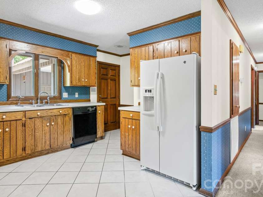 297 Mockingbird Lane, McAdenville, NC 28081.  MLS# CAR4370324, YatesRealty ID 13837. 