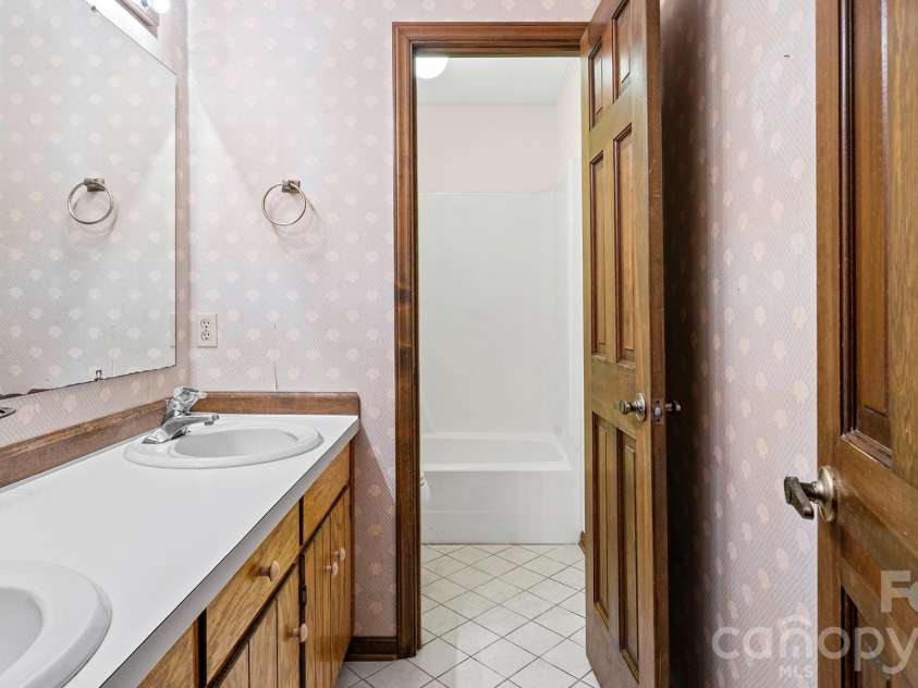 297 Mockingbird Lane, McAdenville, NC 28081.  MLS# CAR4370324, YatesRealty ID 13837. 