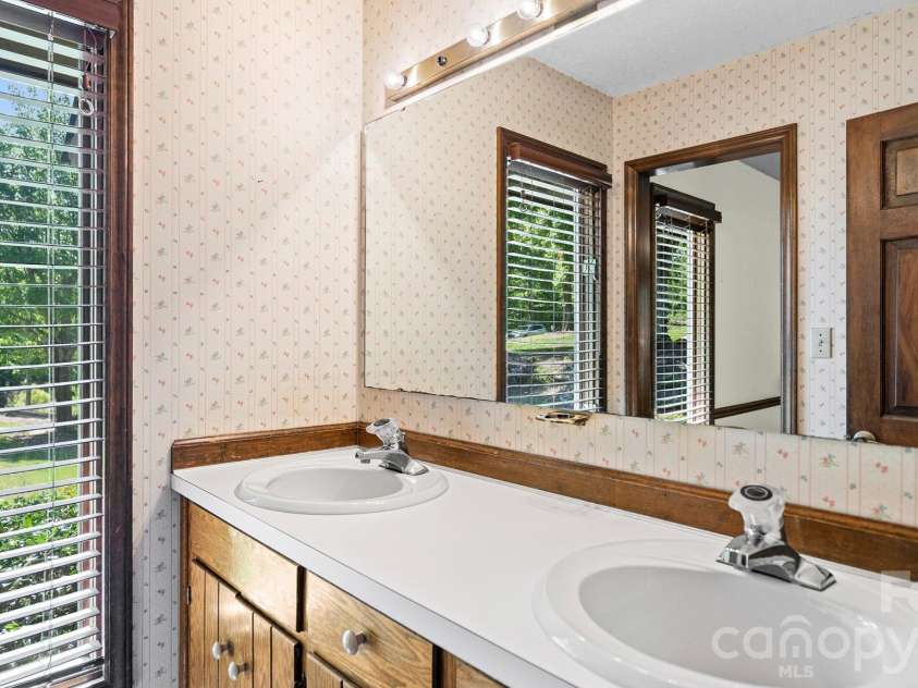 297 Mockingbird Lane, McAdenville, NC 28081.  MLS# CAR4370324, YatesRealty ID 13837. 