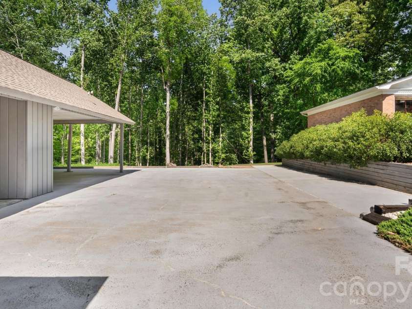 297 Mockingbird Lane, McAdenville, NC 28081.  MLS# CAR4370324, YatesRealty ID 13837. 