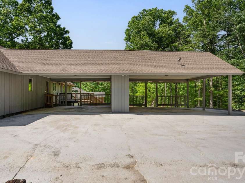 297 Mockingbird Lane, McAdenville, NC 28081.  MLS# CAR4370324, YatesRealty ID 13837. 
