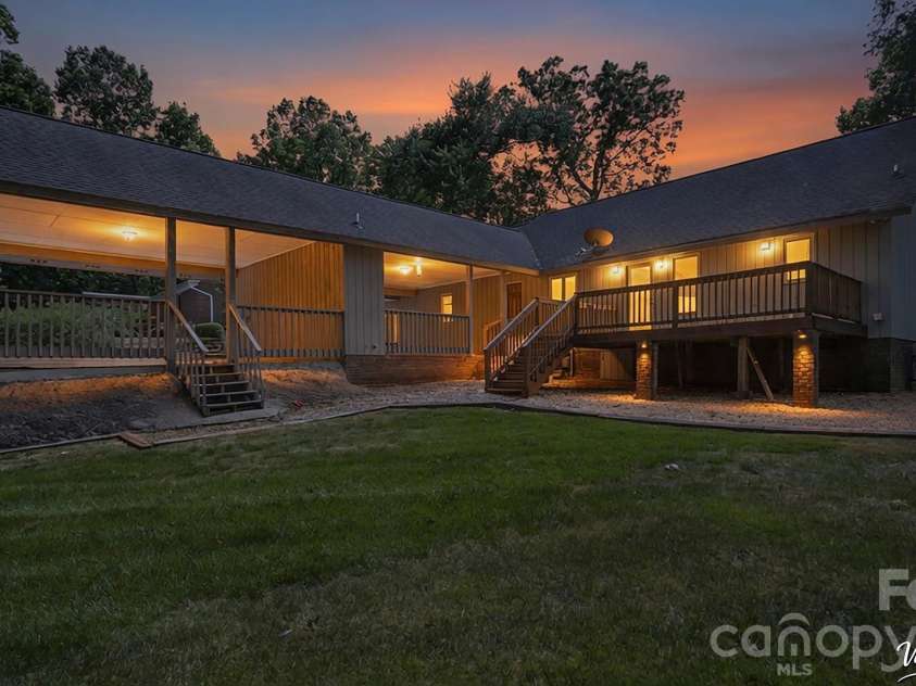 297 Mockingbird Lane, McAdenville, NC 28081.  MLS# CAR4370324, YatesRealty ID 13837. 