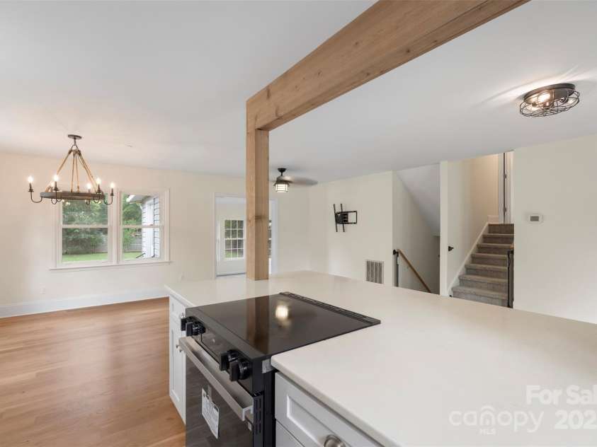15333 Catawba Circle, Matthews, NC 28104.  MLS# CAR4257042, YatesRealty ID 13838. 
