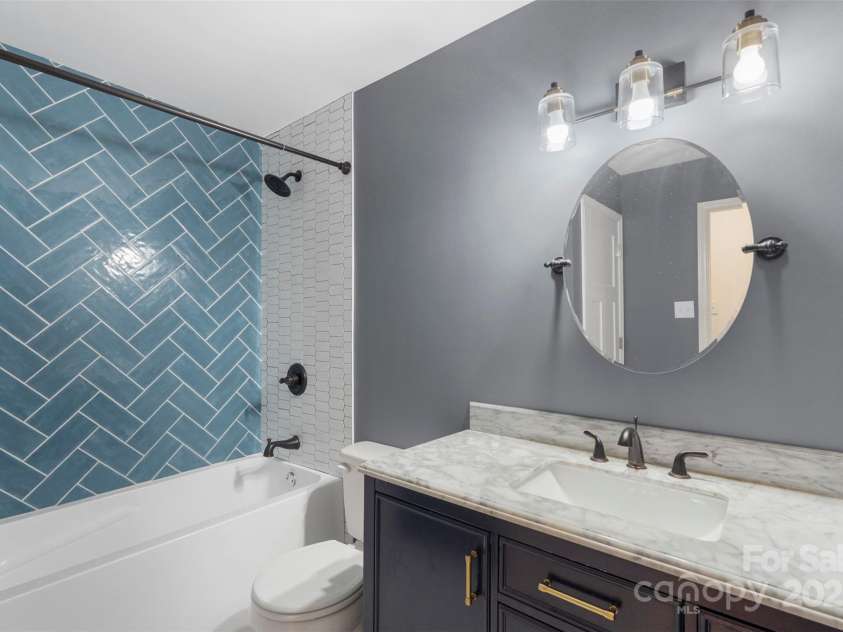 15333 Catawba Circle, Matthews, NC 28104.  MLS# CAR4257042, YatesRealty ID 13838. Full Bath-Upper