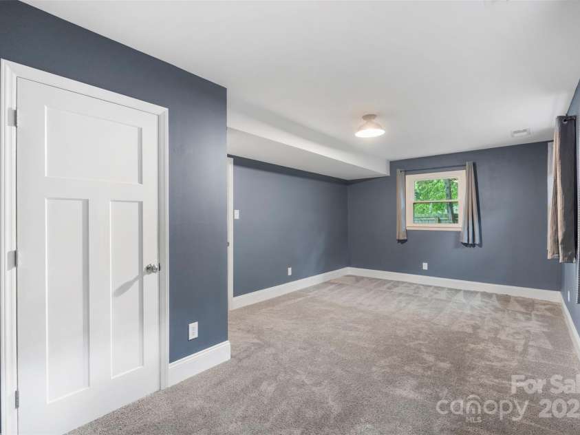 15333 Catawba Circle, Matthews, NC 28104.  MLS# CAR4257042, YatesRealty ID 13838. Secondary Bedroom-Lower
