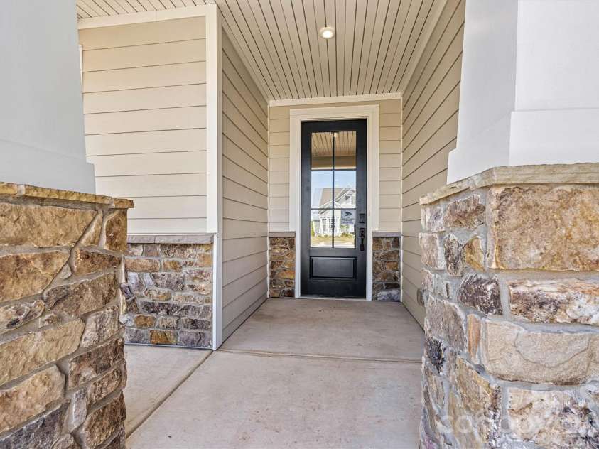 4448 Moxie Way, Charlotte, NC 28215.  MLS# CAR4366157, YatesRealty ID 13838. 