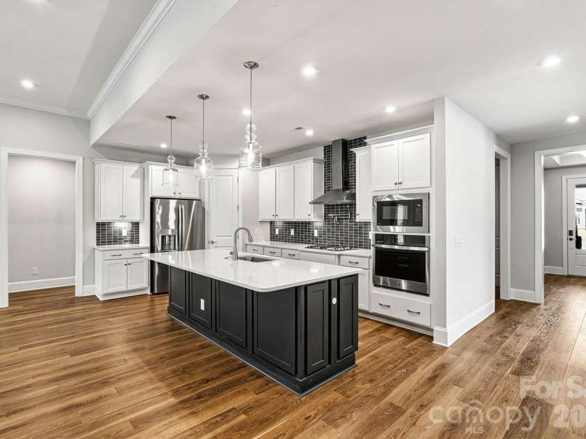 4448 Moxie Way, Charlotte, NC 28215.  MLS# CAR4366157, YatesRealty ID 13838. 
