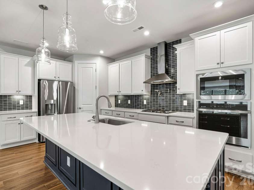 4448 Moxie Way, Charlotte, NC 28215.  MLS# CAR4366157, YatesRealty ID 13838. 