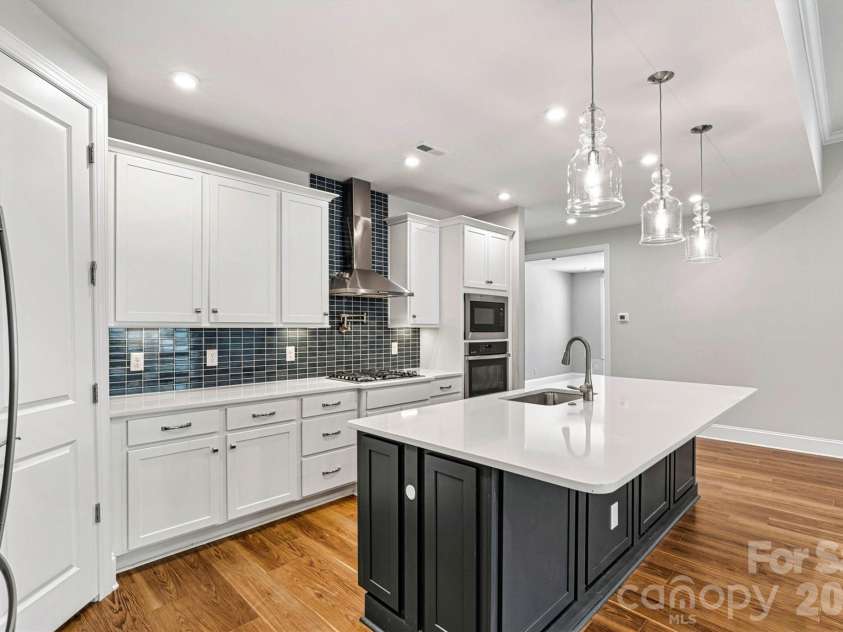 4448 Moxie Way, Charlotte, NC 28215.  MLS# CAR4366157, YatesRealty ID 13838. 