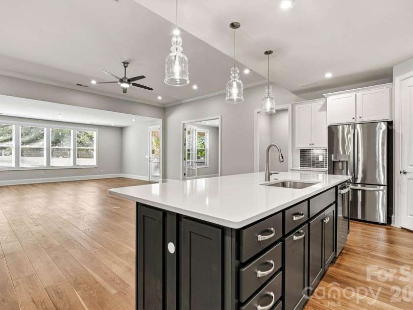 4448 Moxie Way, Charlotte, NC 28215.  MLS# CAR4366157, YatesRealty ID 13838. 