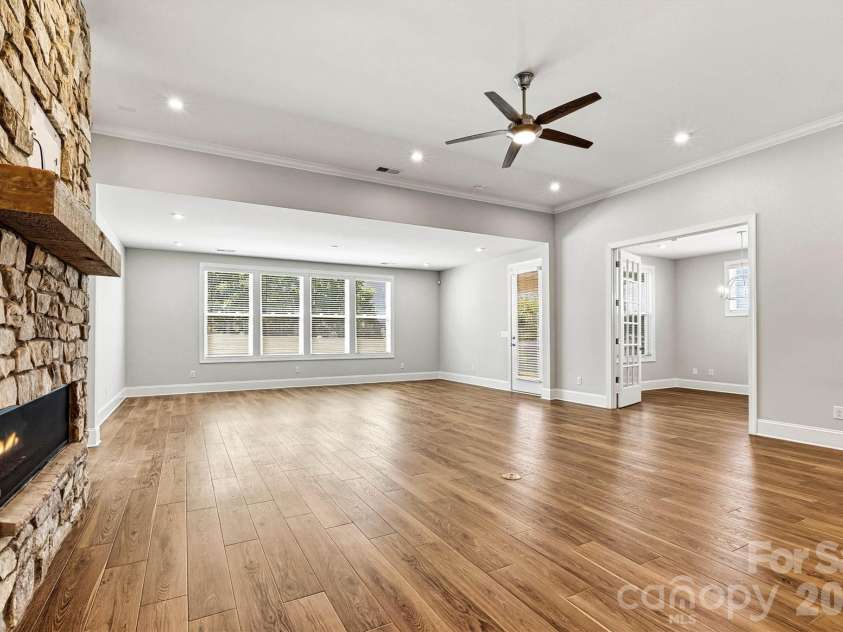 4448 Moxie Way, Charlotte, NC 28215.  MLS# CAR4366157, YatesRealty ID 13838. 