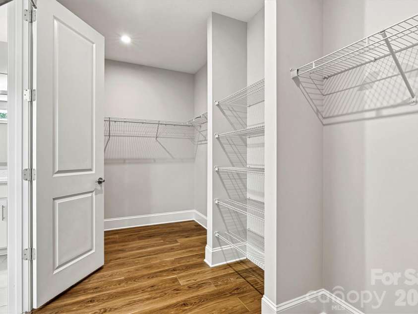 4448 Moxie Way, Charlotte, NC 28215.  MLS# CAR4366157, YatesRealty ID 13838. 