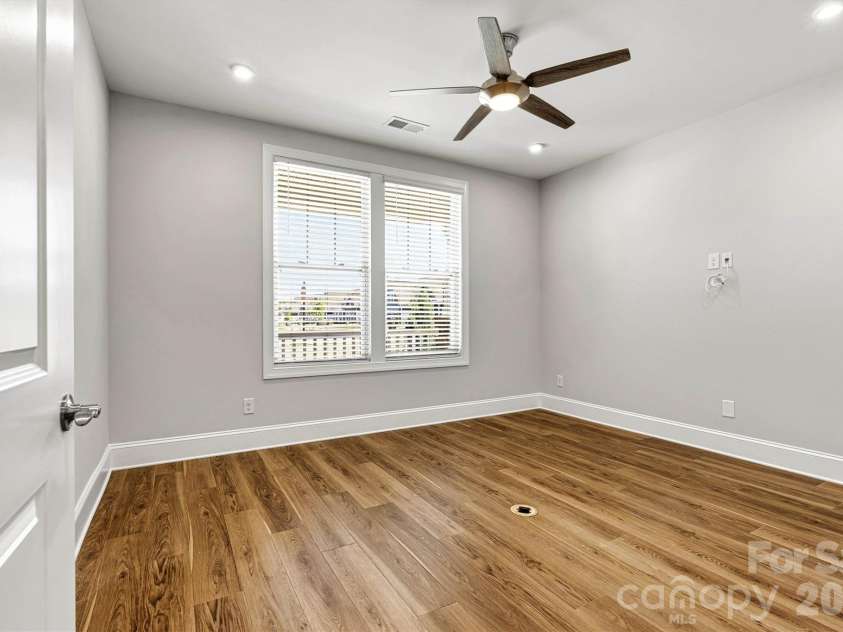 4448 Moxie Way, Charlotte, NC 28215.  MLS# CAR4366157, YatesRealty ID 13838. 